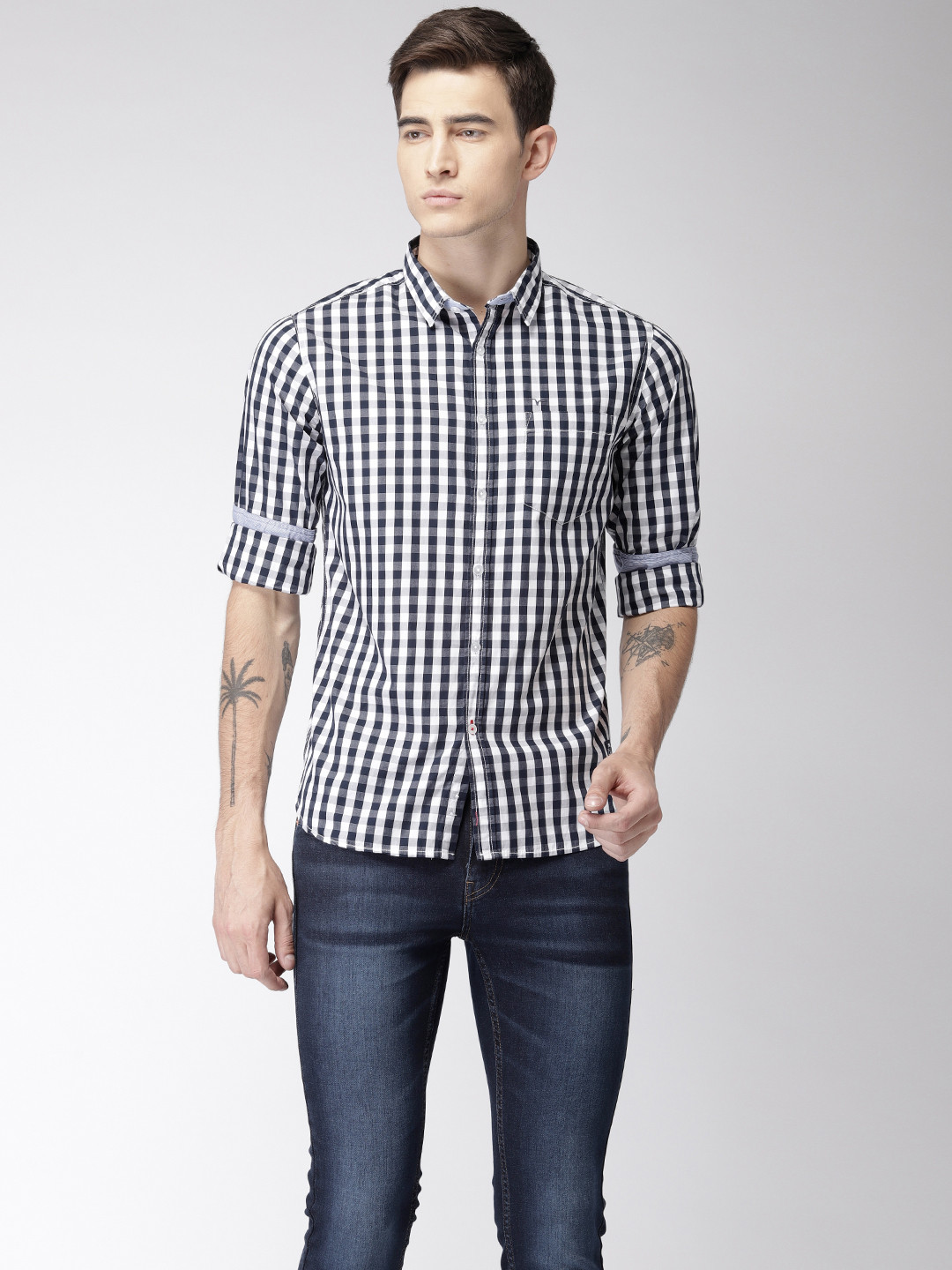 

Flying Machine Men White & Navy Blue Regular Fit Checked Casual Shirt