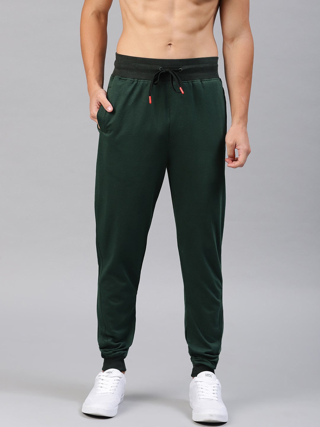 

HRX by Hrithik Roshan Men Green Solid Lifestyle Slim fit Track Pants
