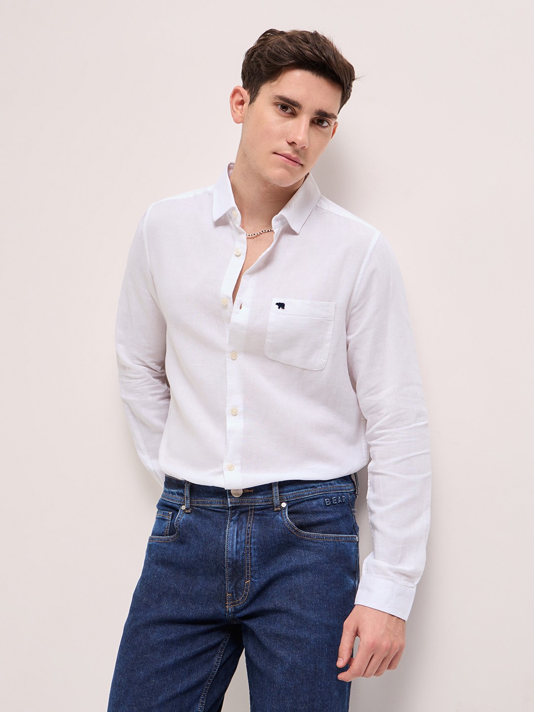 

THE BEAR HOUSE Men White Club Slim Fit Solid Casual Shirt