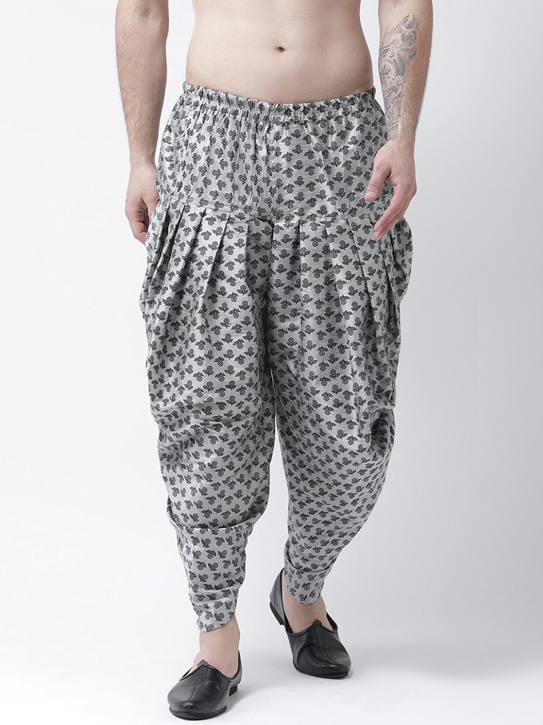 

DEVYAAN Men Grey & Black Printed Dhoti