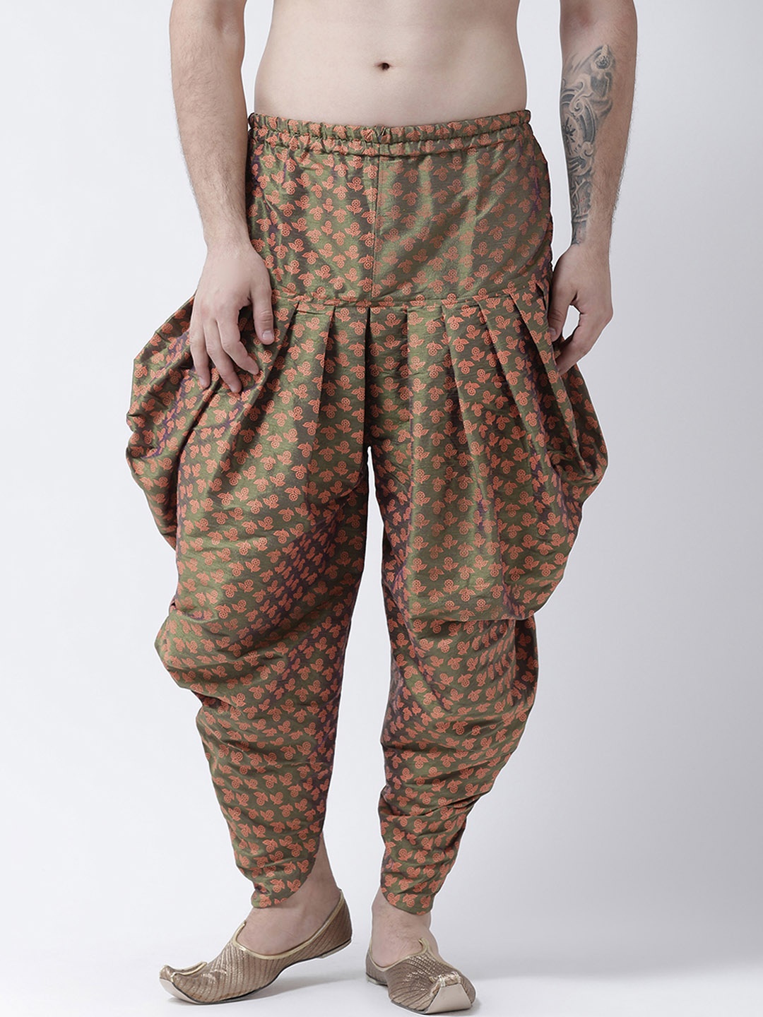 

DEVYAAN Men Green & Orange Printed Dhoti