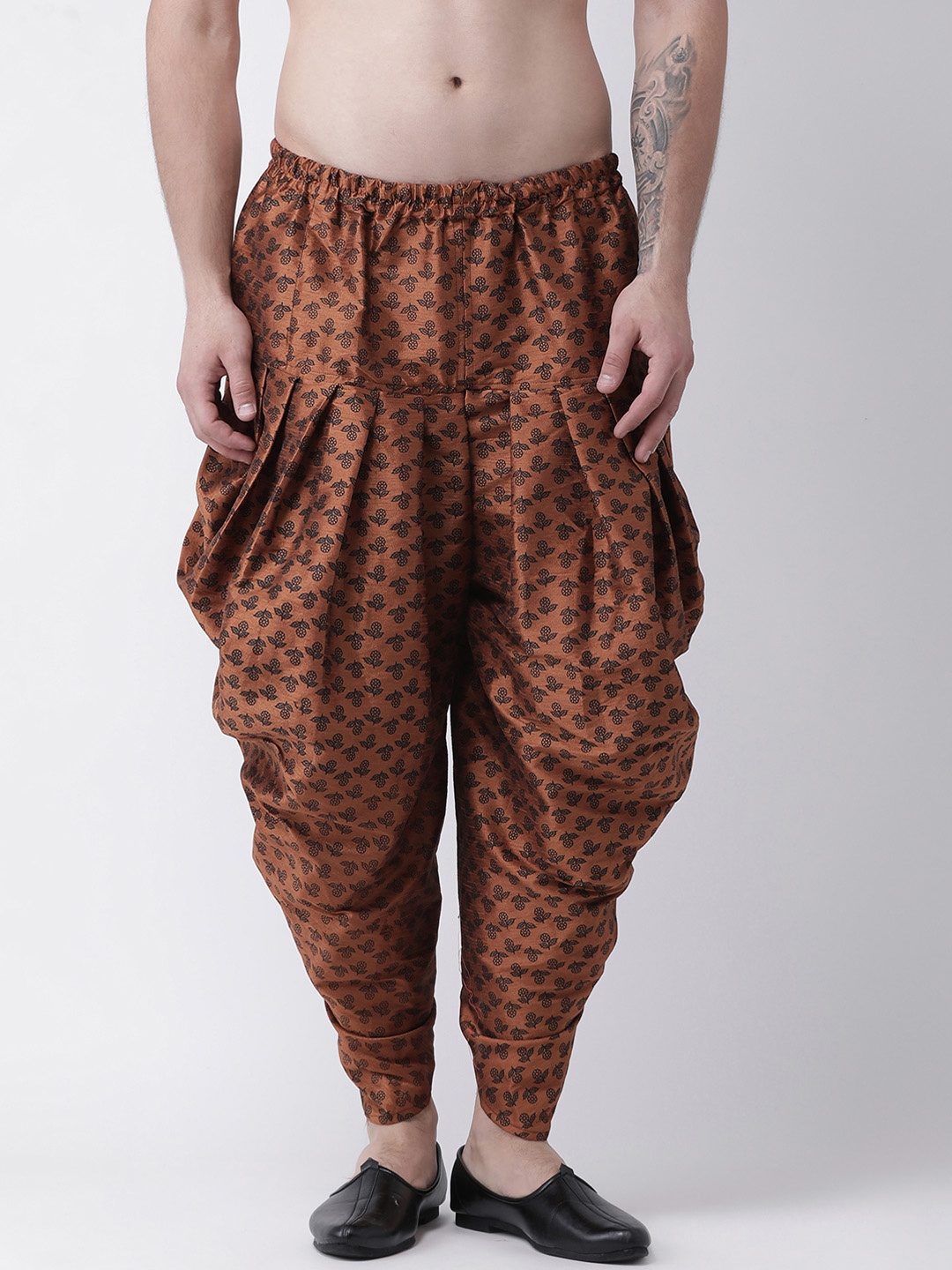 

DEVYAAN Men Brown & Black Printed Dhoti