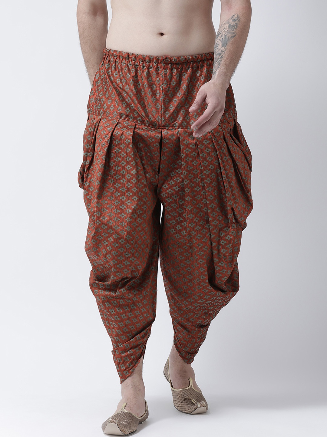 

DEVYAAN Men Rust-Coloured & Green Printed Dhoti