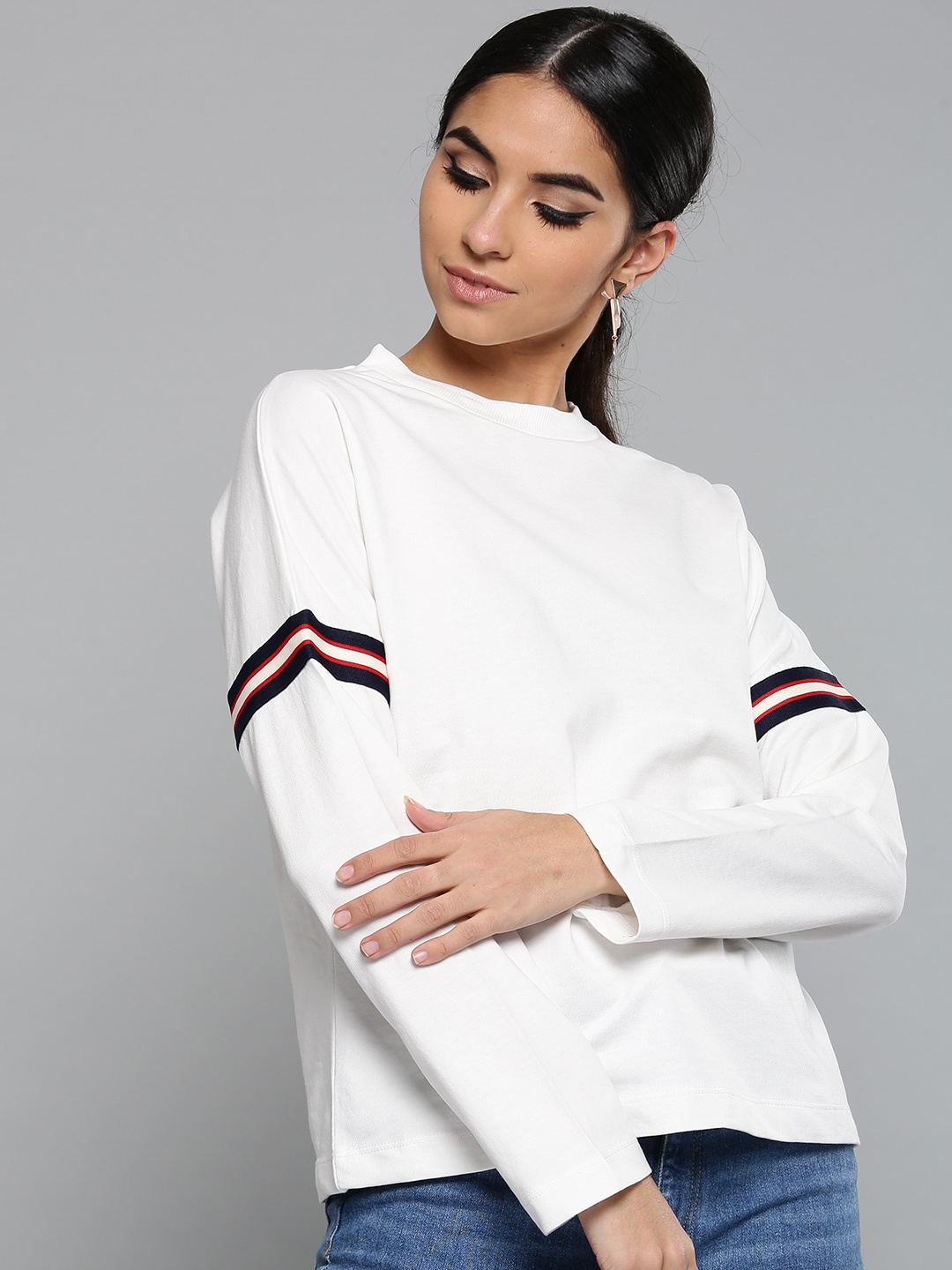 

Harpa Women White Solid Sweatshirt