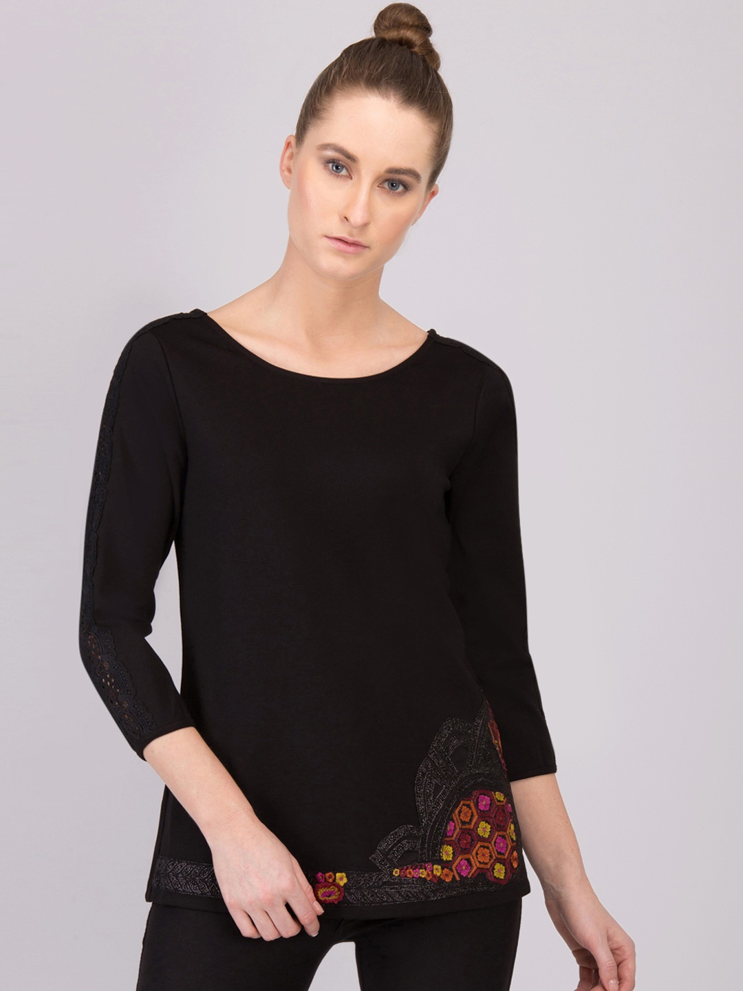 

NIZA Women Black Embroidered Top