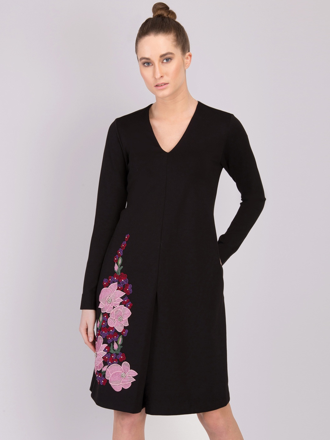 

NIZA Women Black Solid A-Line Dress