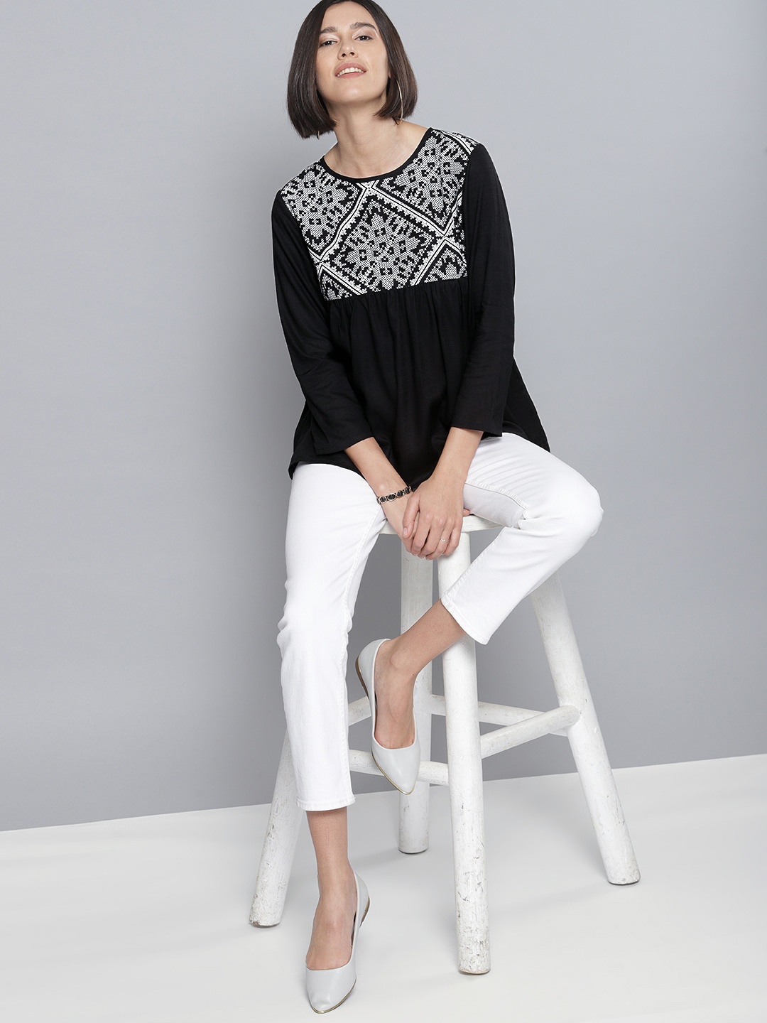 

Tokyo Talkies Black Ethnic Motifs Printed Pleated Top