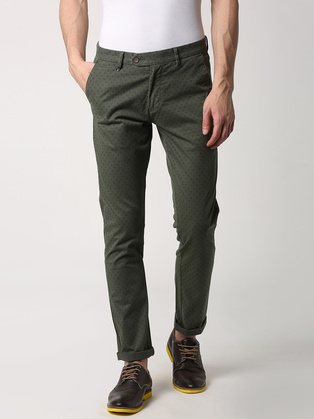 

Peter England Casuals Men Olive Green Slim Fit Printed Regular Trousers