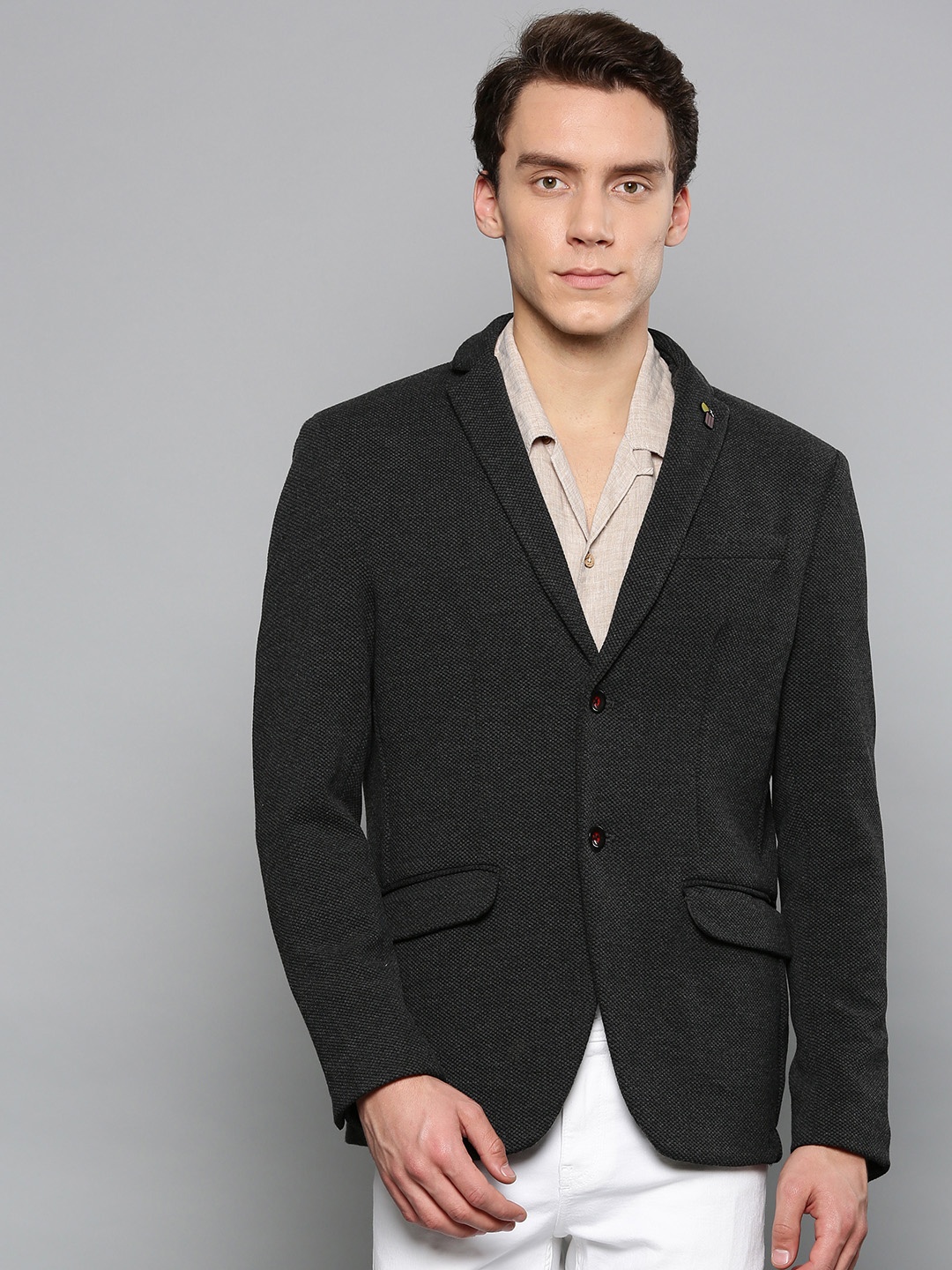 

Blackberrys Men Charcoal Grey Solid Slim Fit Smart Casual Blazer