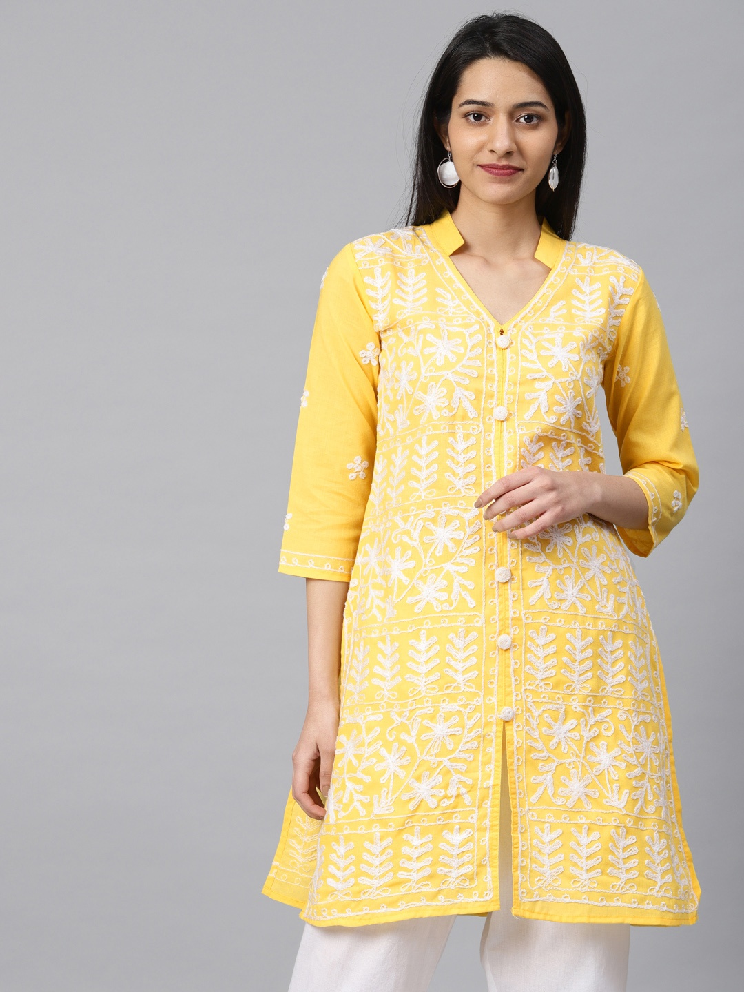 

Saadgi Women Yellow Floral Embroidered Straight Kurta