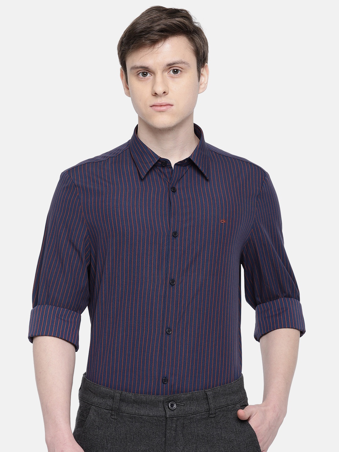

Calvin Klein Jeans Men Navy Blue & Red Regular Fit Striped Casual Shirt