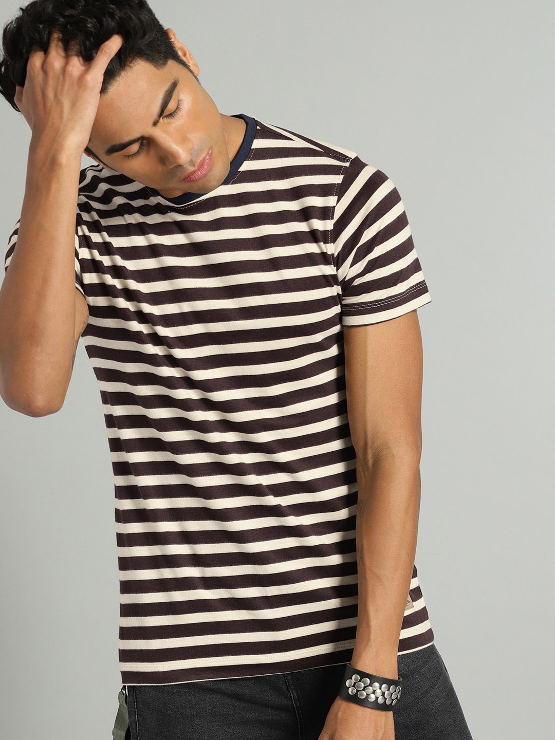 

Roadster Men Off-White Coffee Brown Striped Round Neck Pure Cotton T-shirt