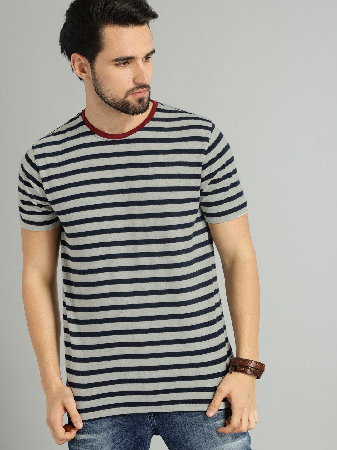 

Roadster Men Grey Melange Navy Blue Striped Round Neck Pure Cotton T-shirt