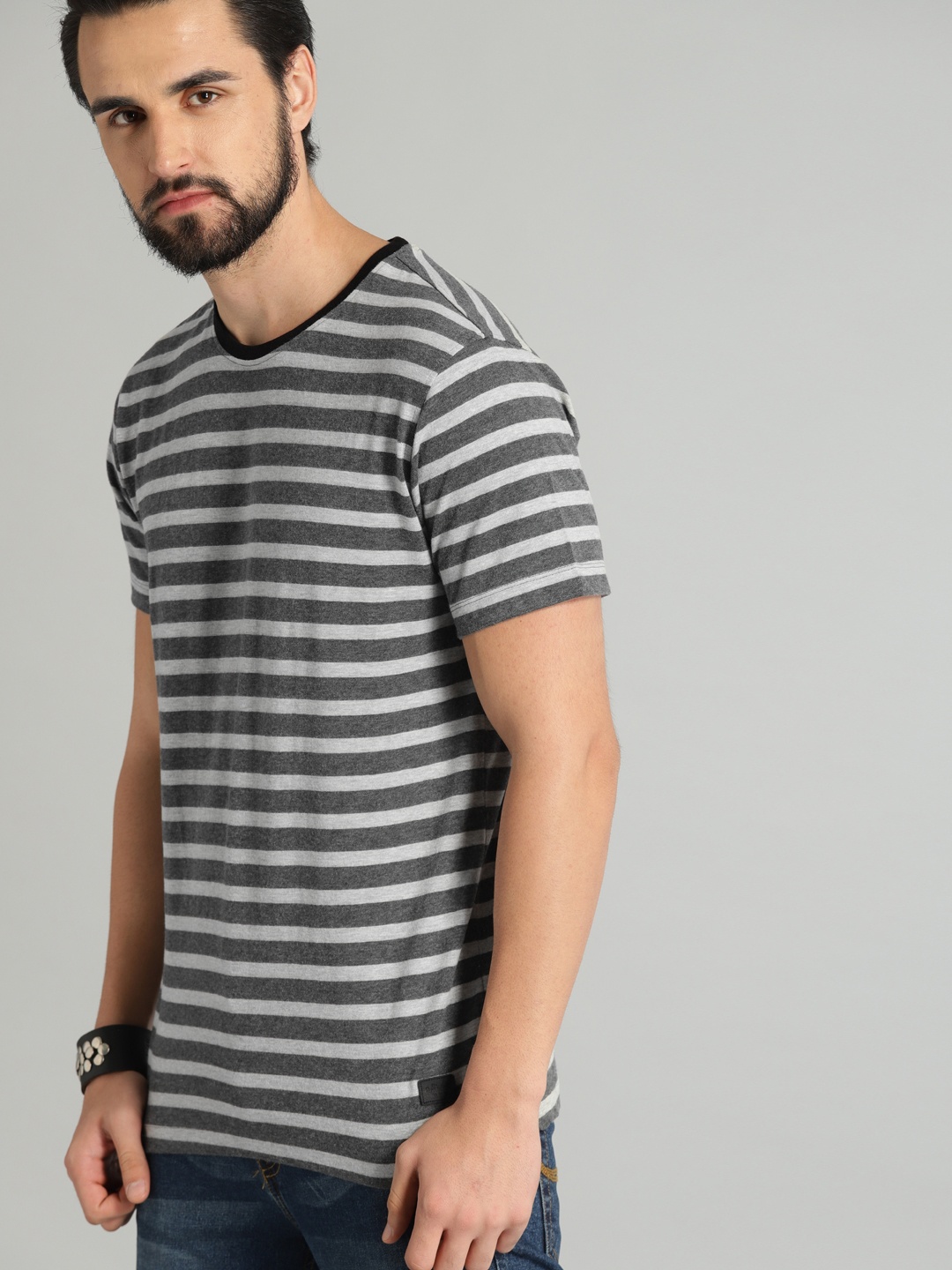 

Roadster Men Grey White Striped Round Neck Pure Cotton T-shirt