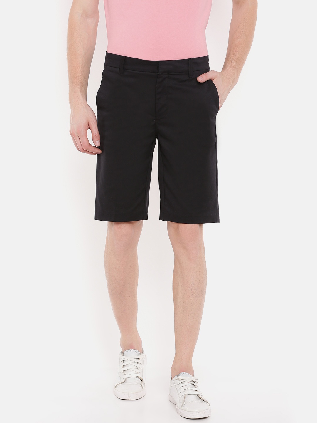 

Calvin Klein Jeans Men Black Solid Regular Fit Chino Shorts