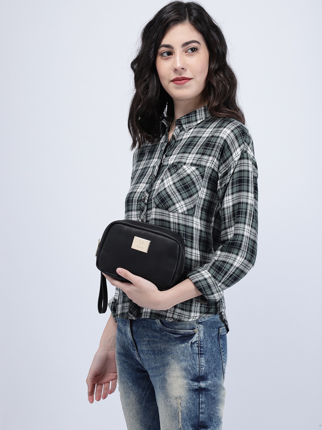 

Allen Solly Black Textured Travel Pouch
