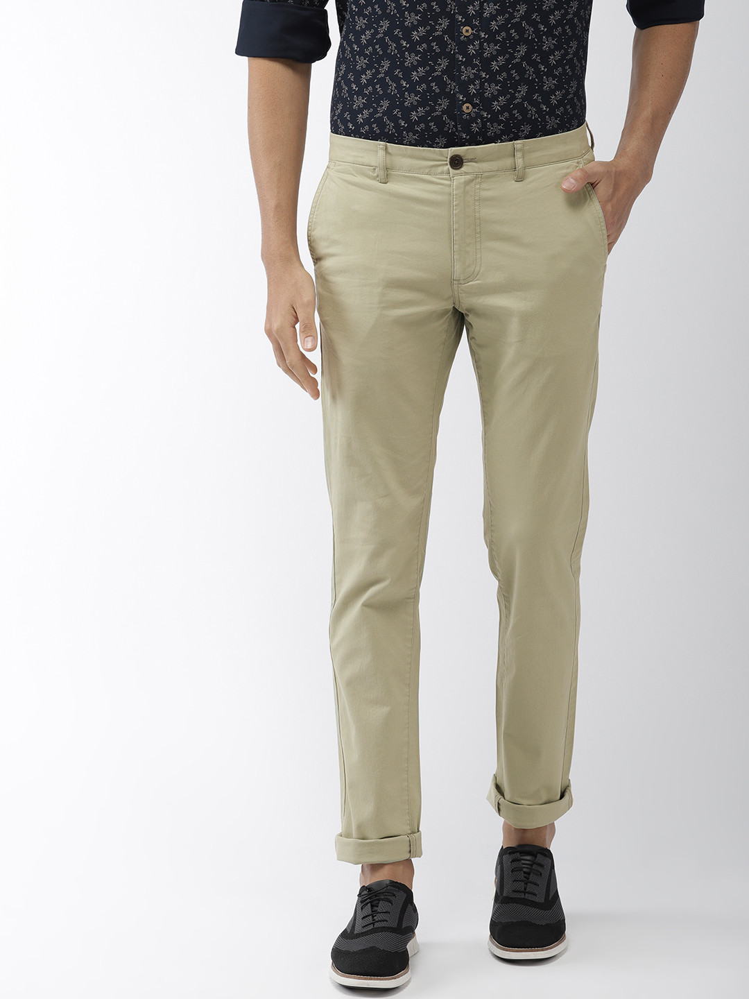 

Indian Terrain Men Green Brooklyn Slim Fit Solid Chinos