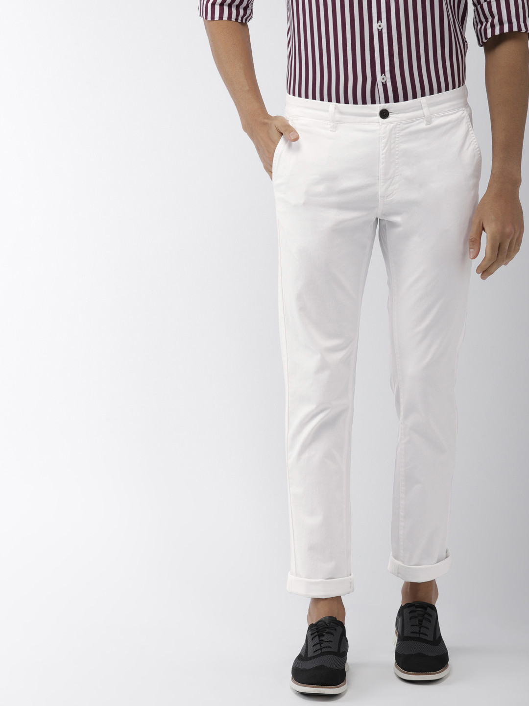 

Indian Terrain Men White Brooklyn Slim Fit Solid Chinos