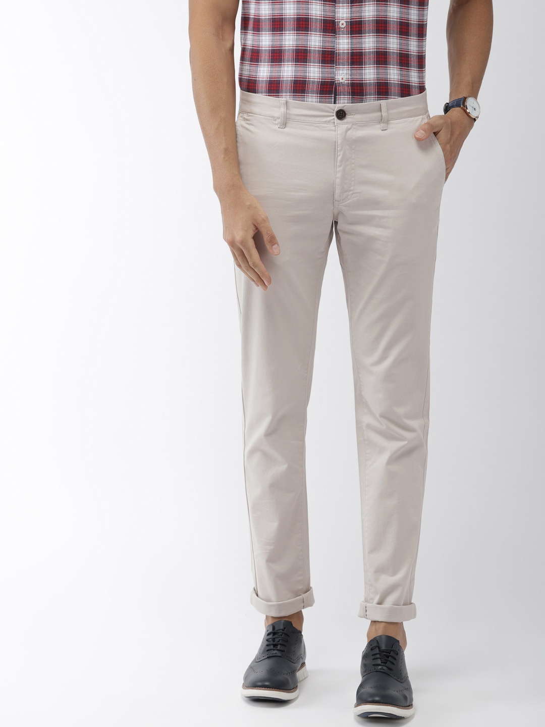 

Indian Terrain Men Grey Brooklyn Slim Fit Solid Chinos