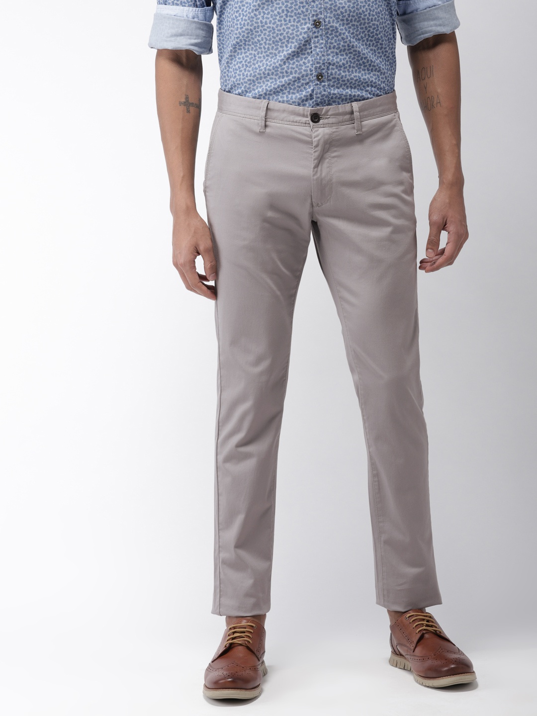 

Indian Terrain Men Grey Brooklyn Slim Fit Solid Cropped Chinos