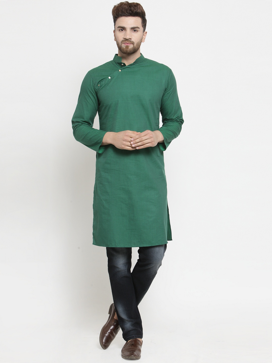 

Purple State Men Green Solid Straight Kurta