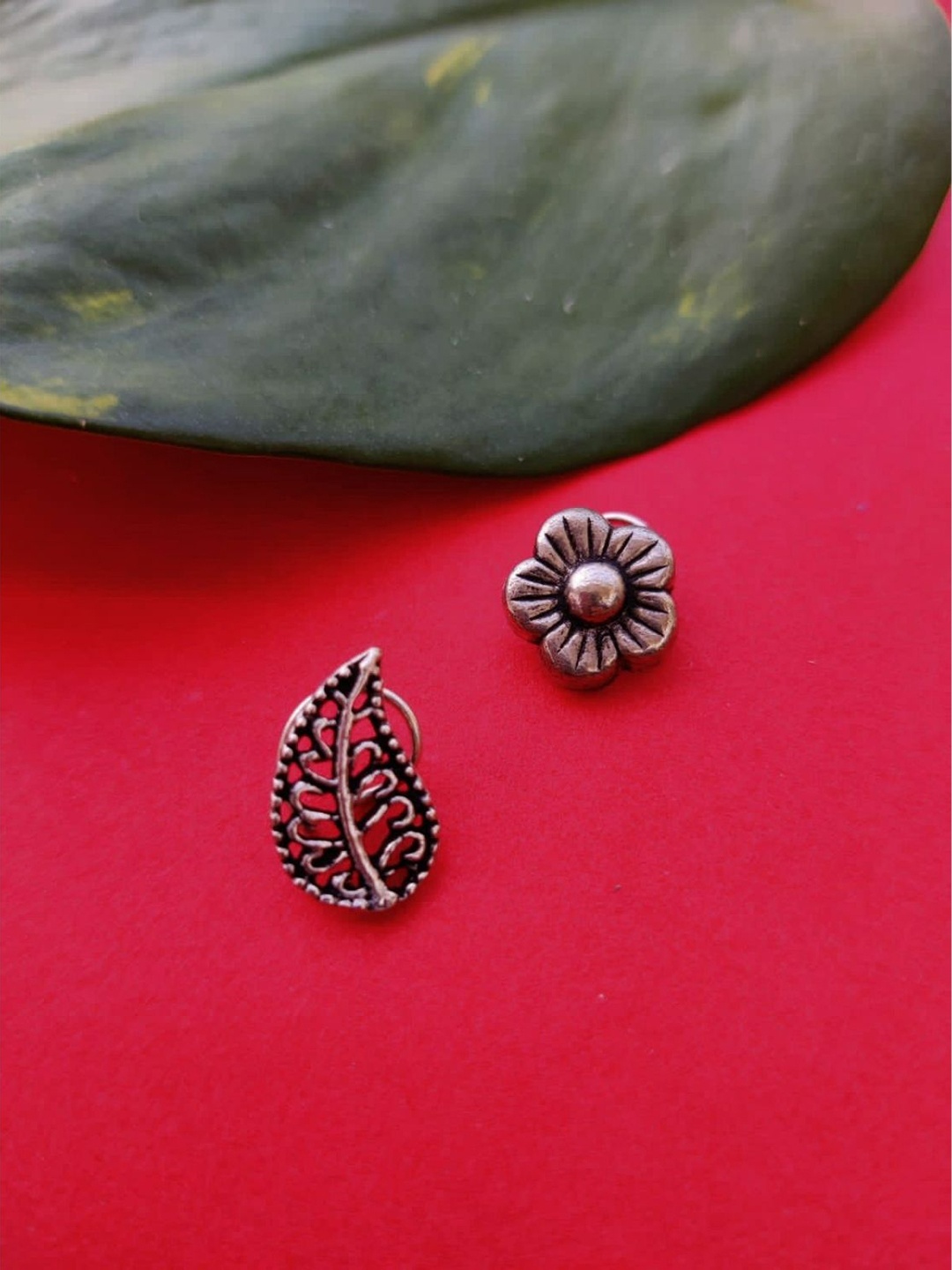 

FIROZA Set of 2 Oxidised Silver-Toned Nosepins