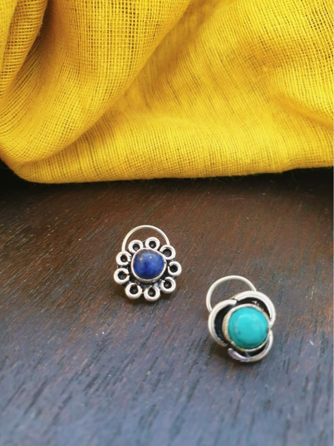 

FIROZA Set of 2 Oxidised Silver-Toned & Blue Stone-Studded Nosepins