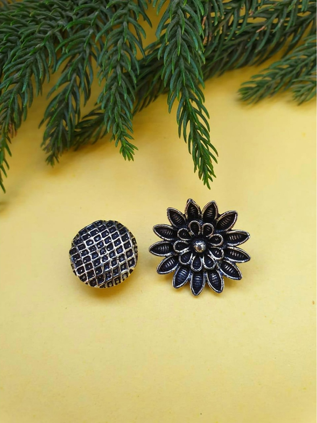 

FIROZA Set of 2 Oxidised Silver-Toned Nosepins