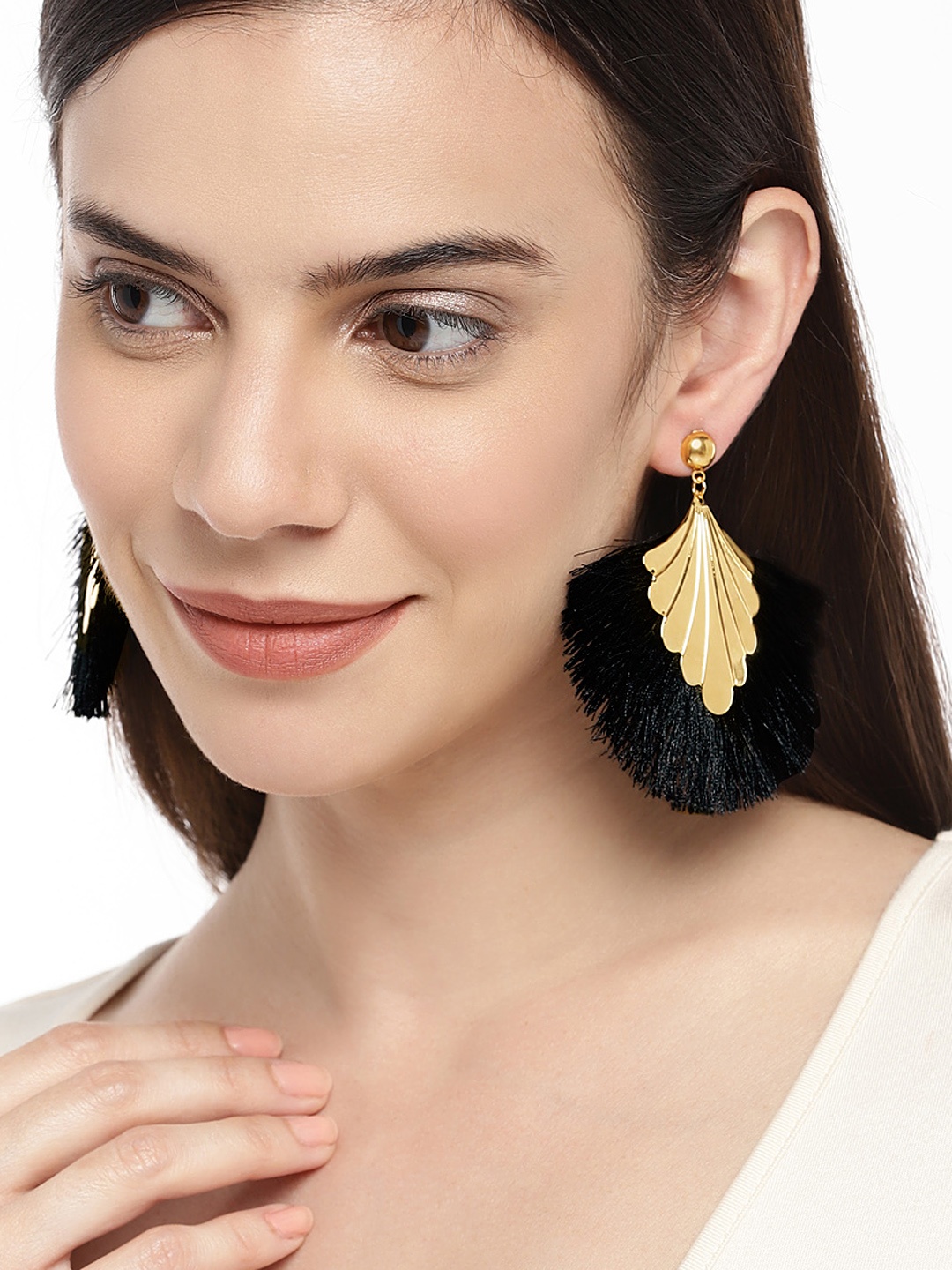 

OOMPH Gold-Toned & Black Floral Drop Earrings