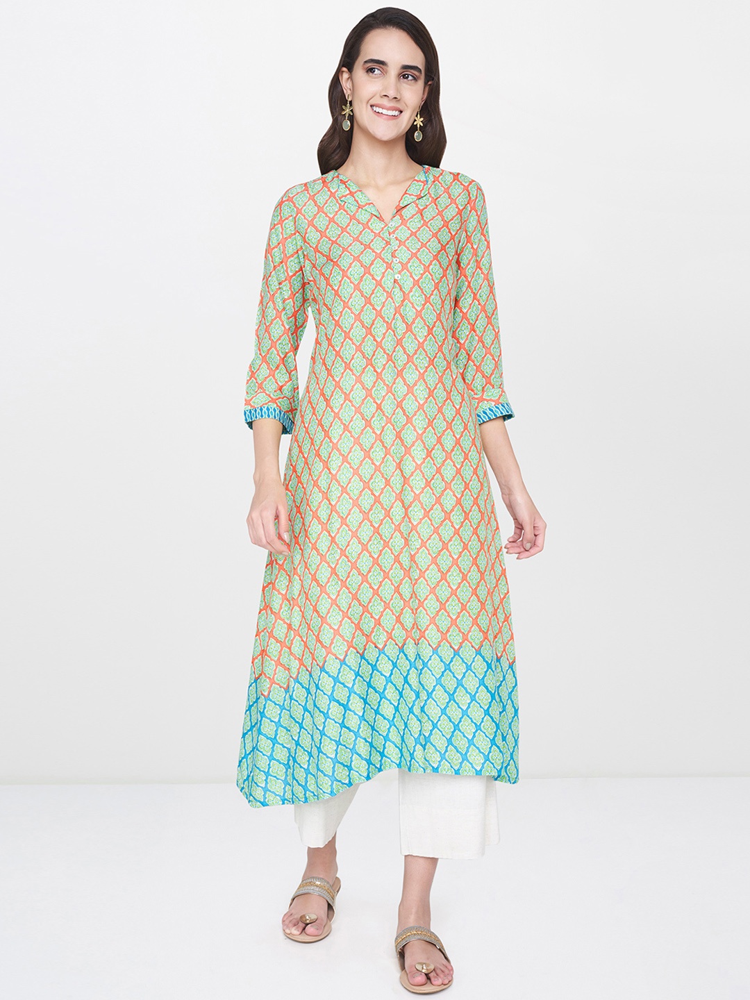 

Global Desi Women Red & Blue Printed Straight Kurta
