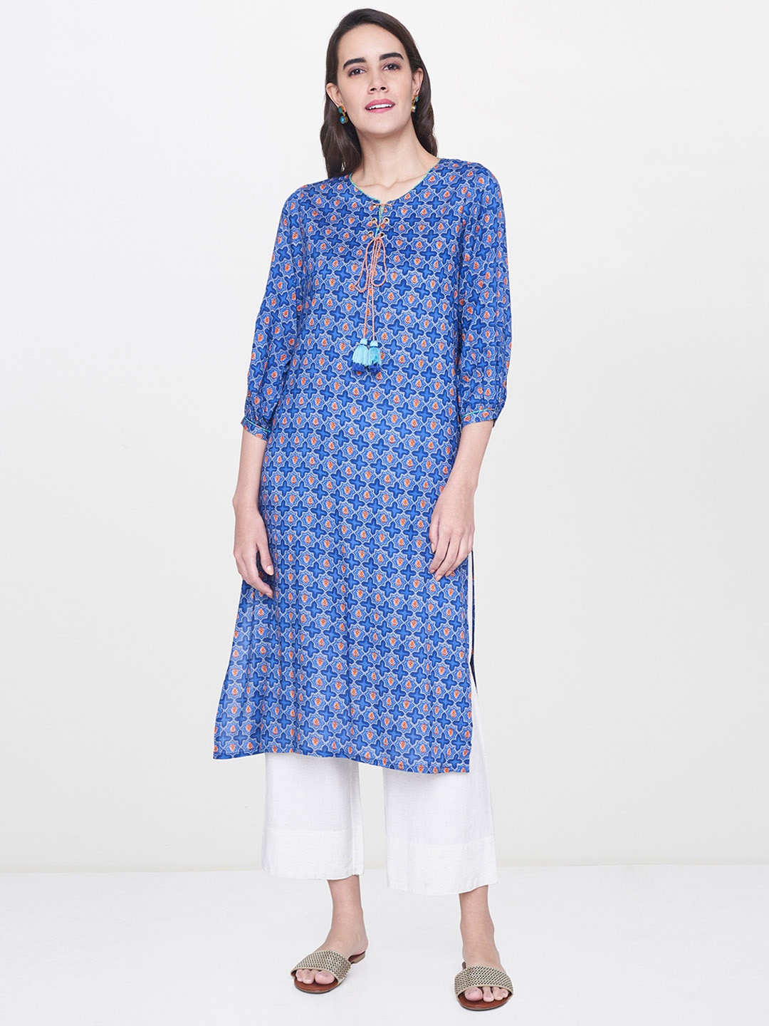 

Global Desi Women Blue Printed Straight Kurta