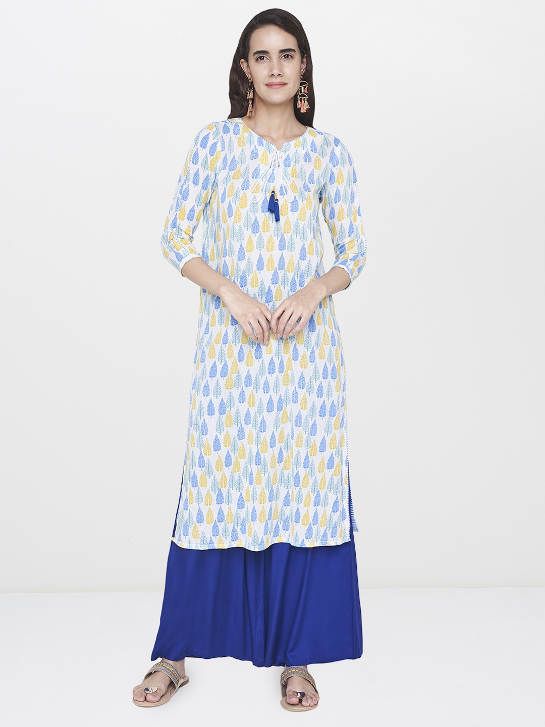 

Global Desi Women White & Blue Printed Straight Kurta