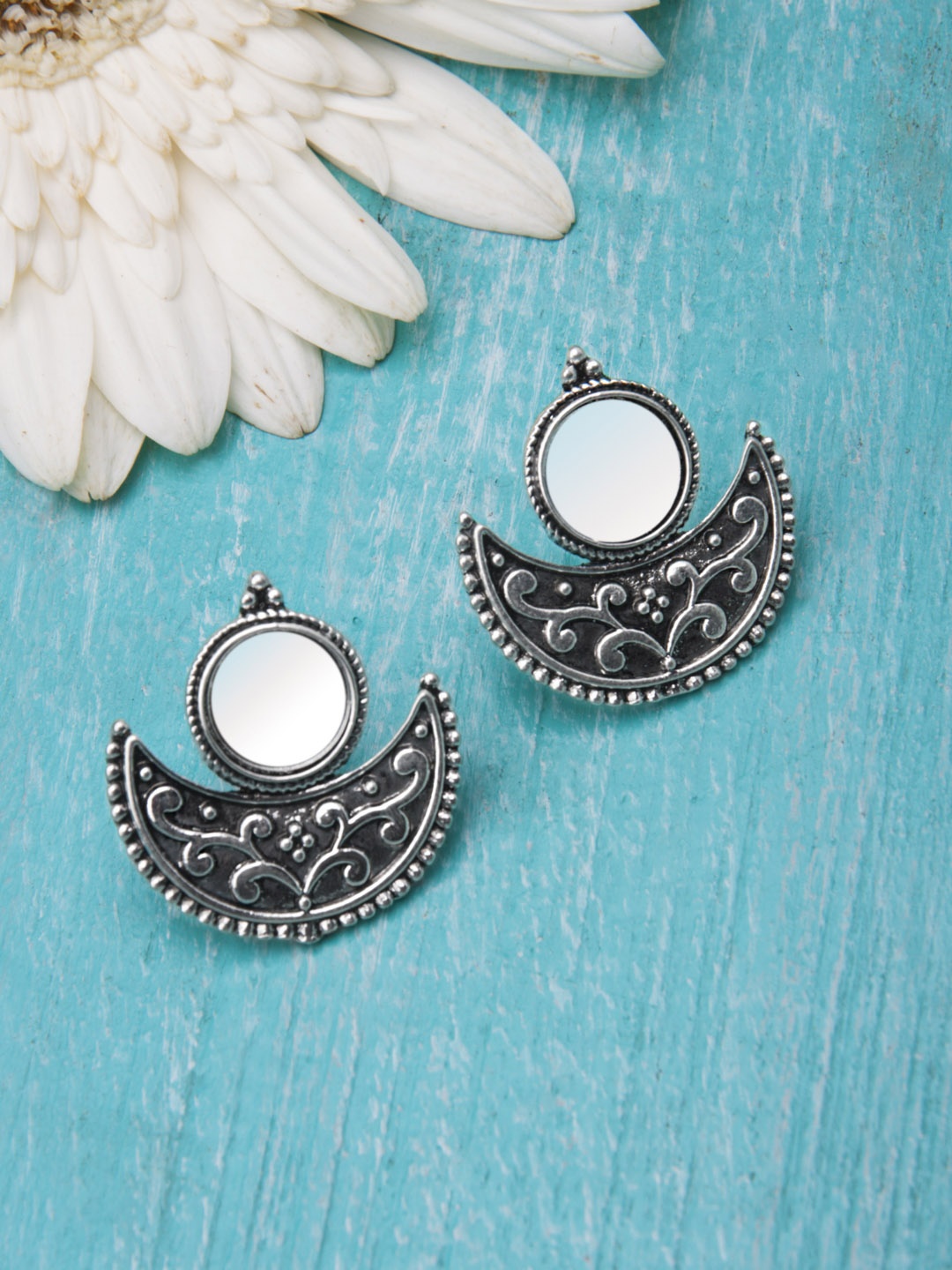 

Rubans Silver-Toned & Handcrafted Classic Studs