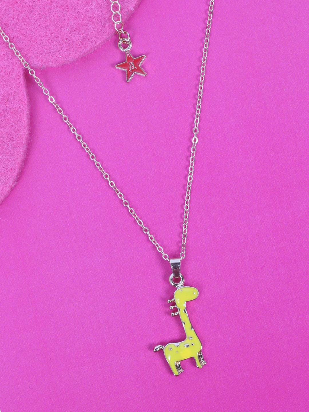 

Lil' Star Girls Gold-Toned Chain With Cute Giraffe Pendant