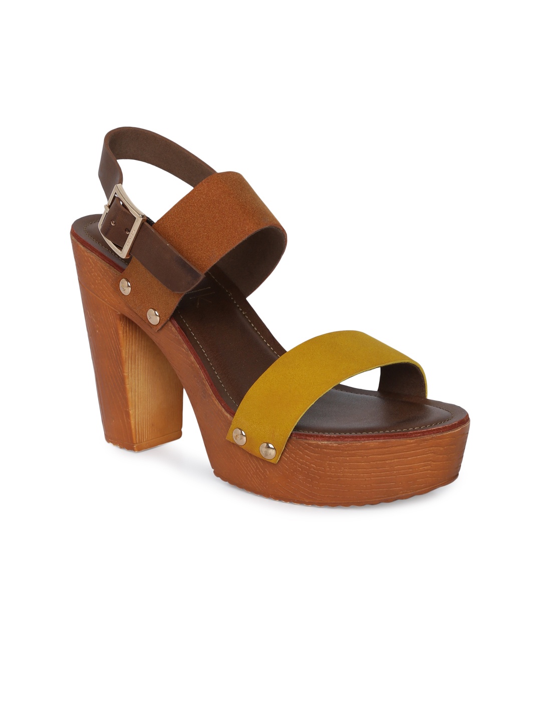 

Catwalk Women Brown Solid Sandals