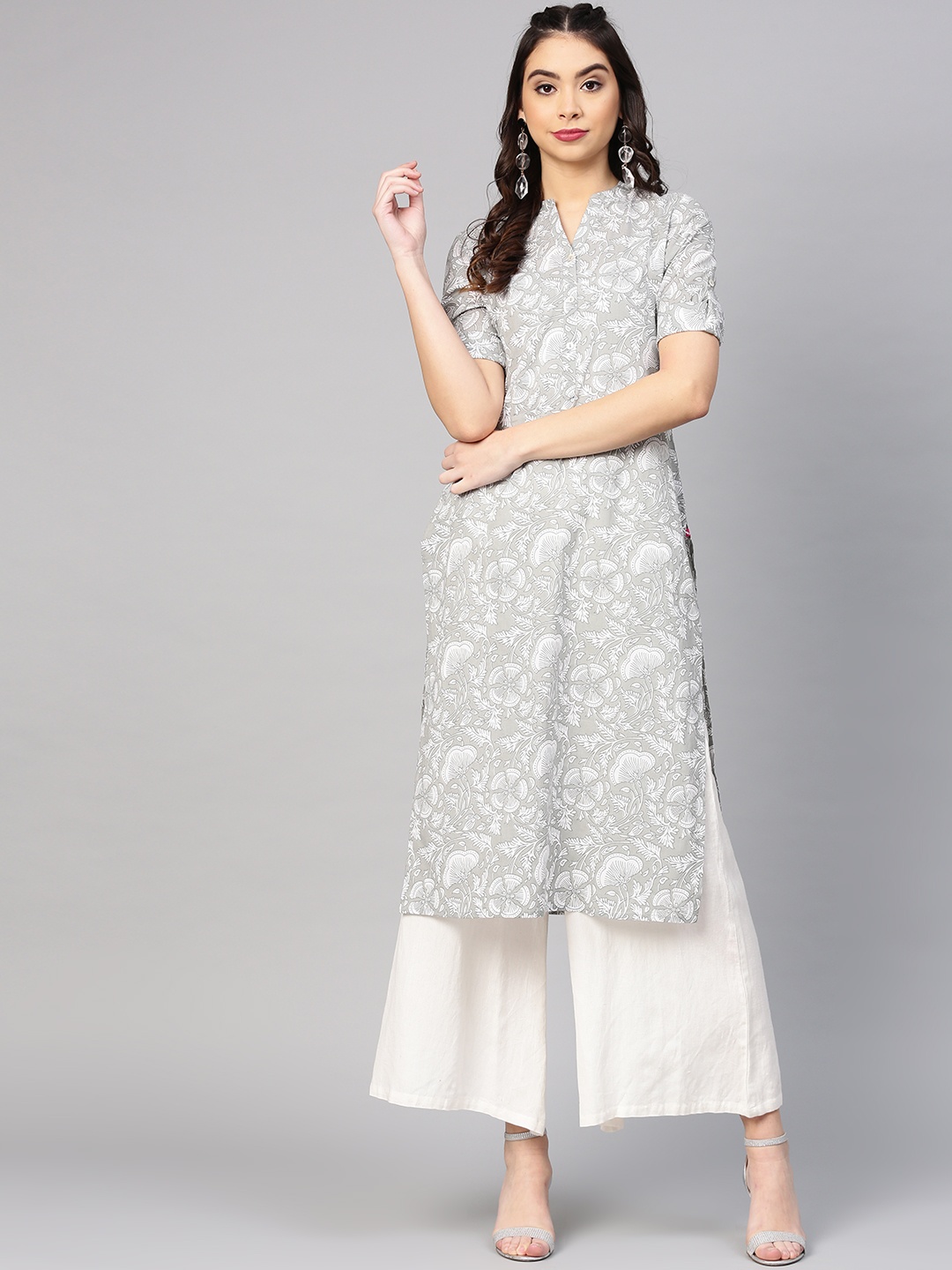 

Varanga Women Grey & White Printed Straight Kurta