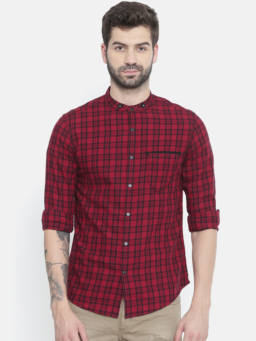 

SPYKAR Men Red & Black Slim Fit Checked Casual Shirt