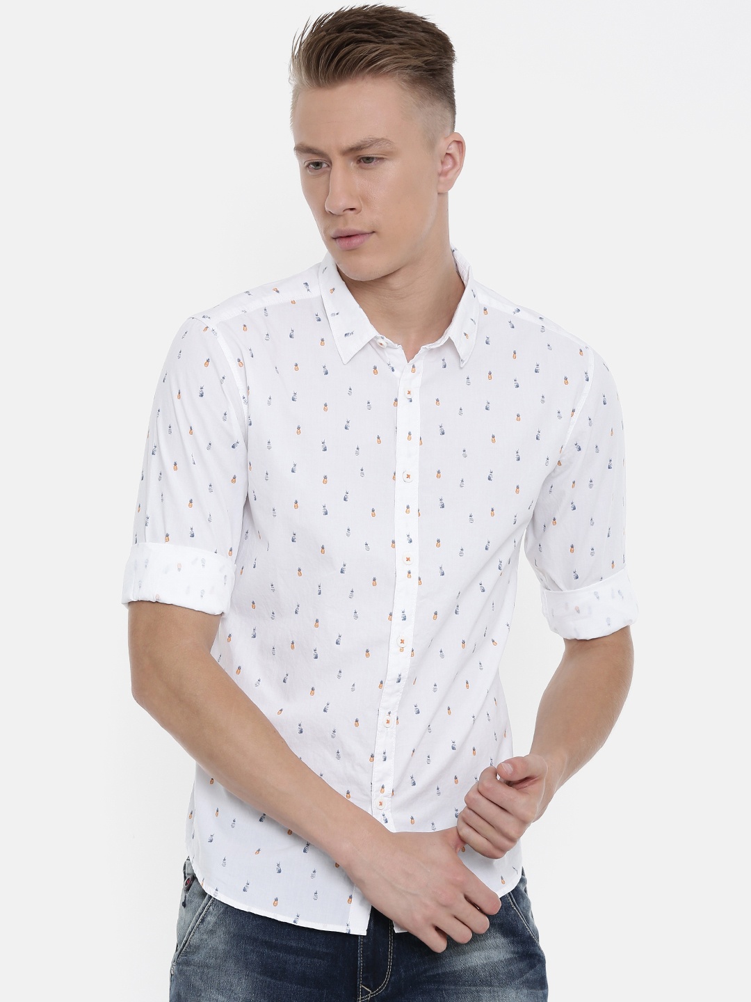 

SPYKAR Men White Slim Fit Printed Casual Shirt