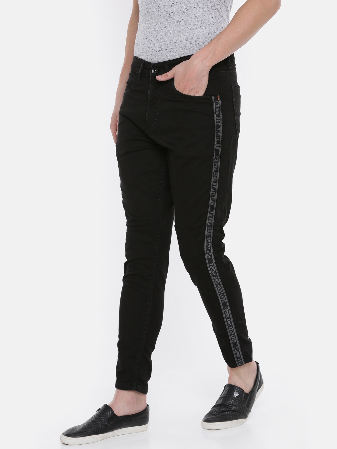 

SPYKAR Men Black Slim Fit Low-Rise Clean Look Stretchable Jeans