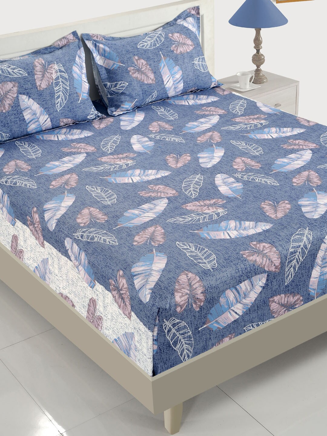 

SWAYAM Turquoise Blue Floral Fitted 200 TC Cotton 1 Queen Bedsheet with 2 Pillow Covers