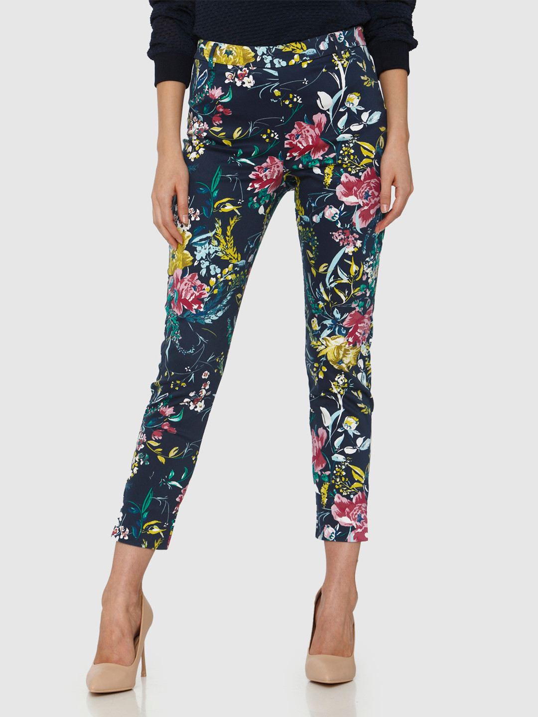 

Vero Moda Women Navy Blue Tapered Fit Printed Trousers