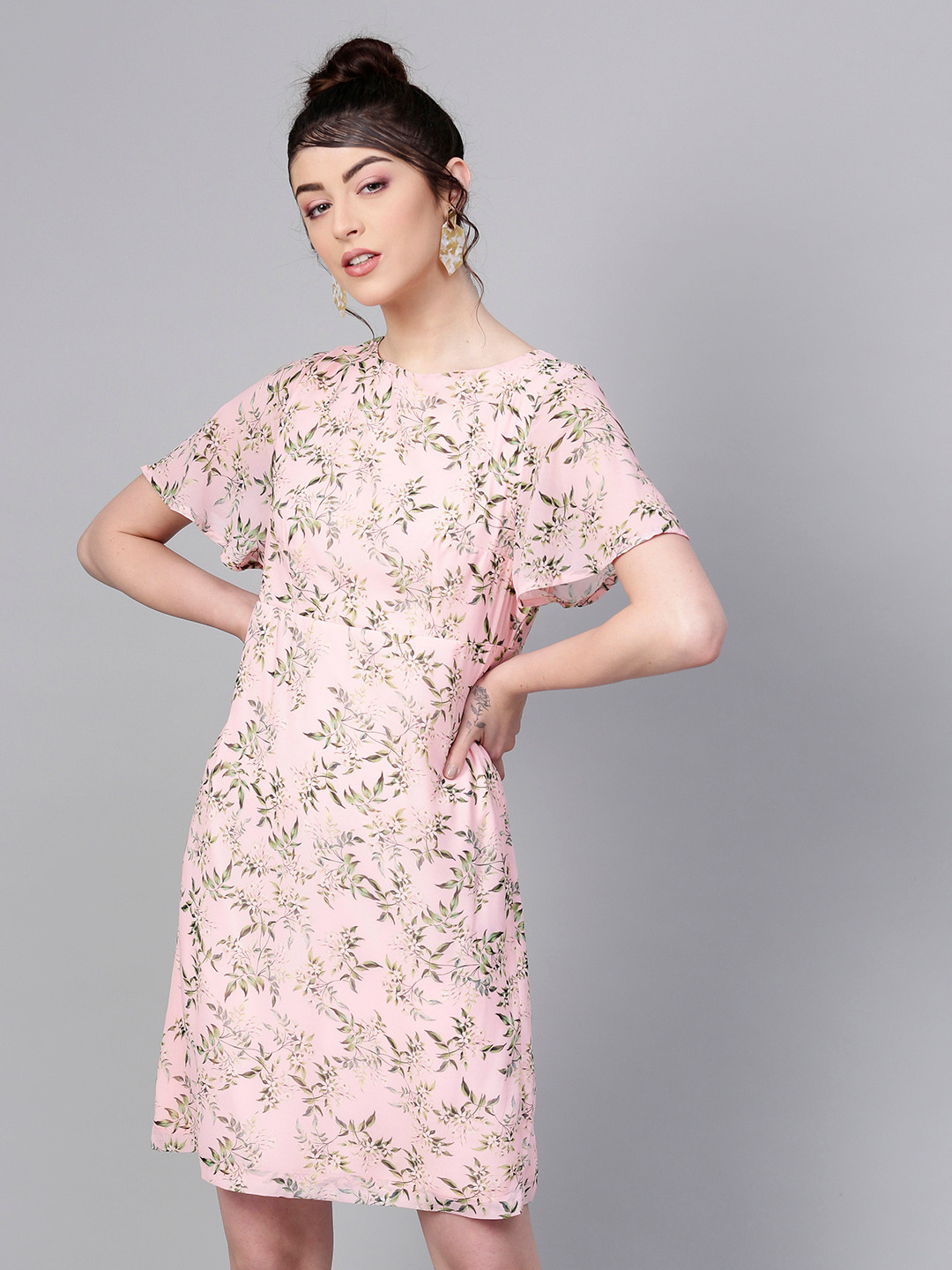 

SASSAFRAS Women Pink & Green Floral Print A-Line Dress