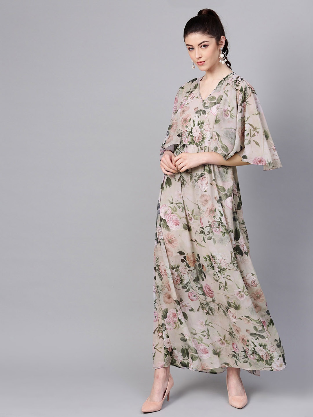 

SASSAFRAS Women Sage Green & Peach-Coloured Printed Maxi Dress