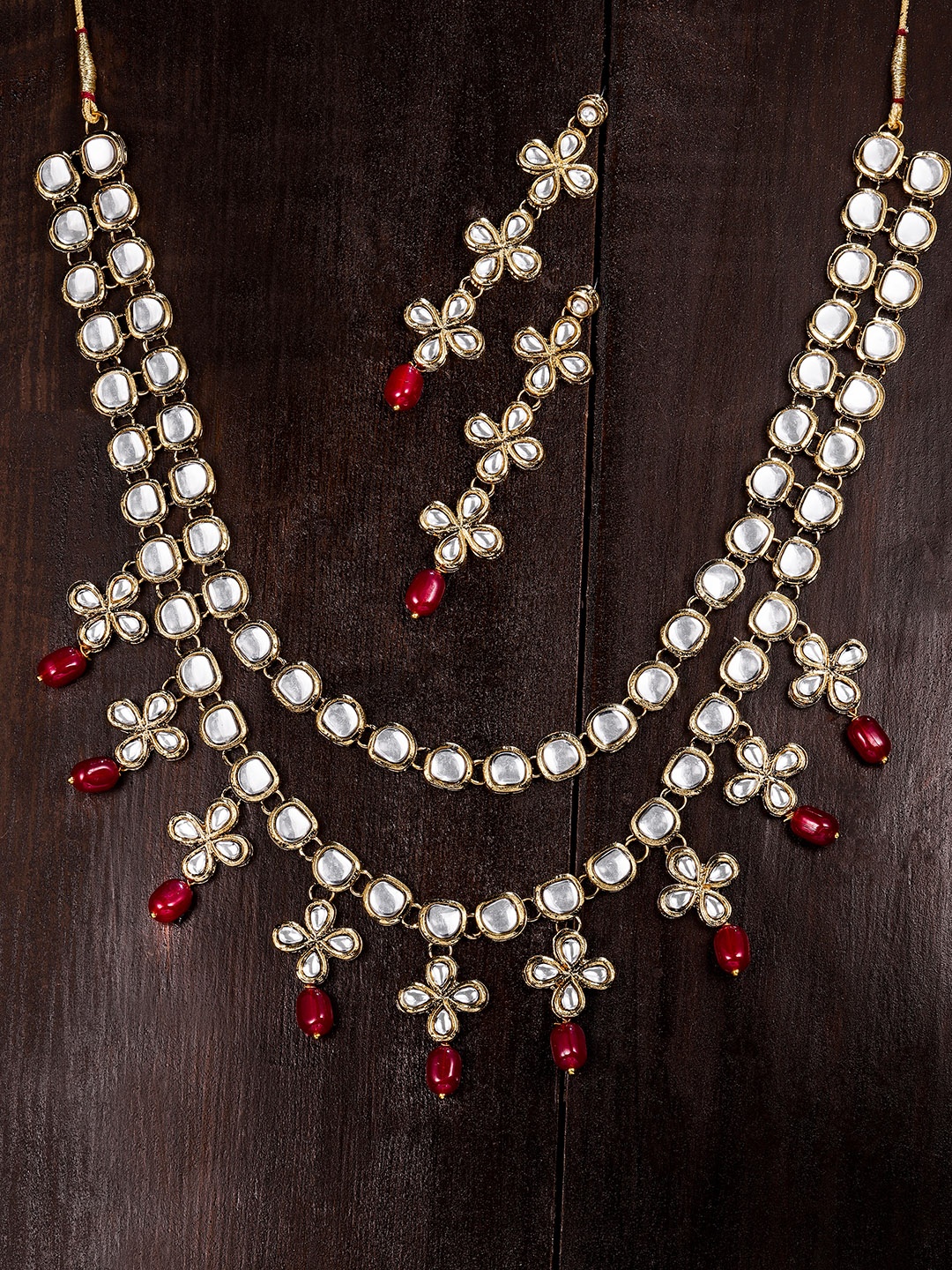 

Zaveri Pearls Gold Toned Traditional Kundan & Dangling Beads Jewellery Set