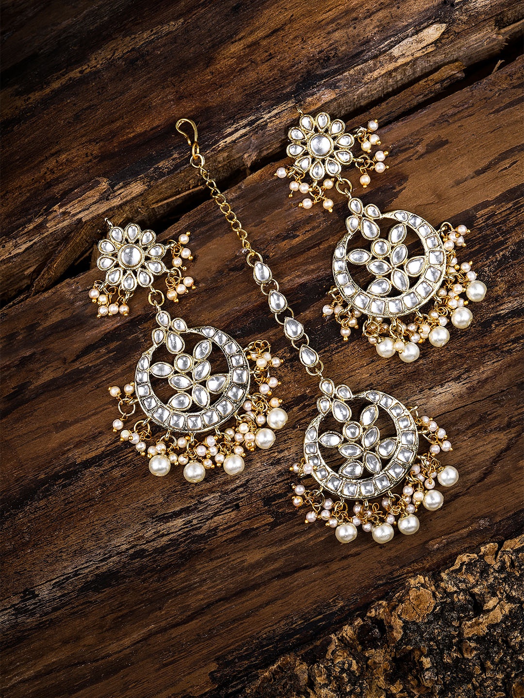 

Zaveri Pearls Gold-Toned & White Kundan Studded Earring & Maang Tika Set