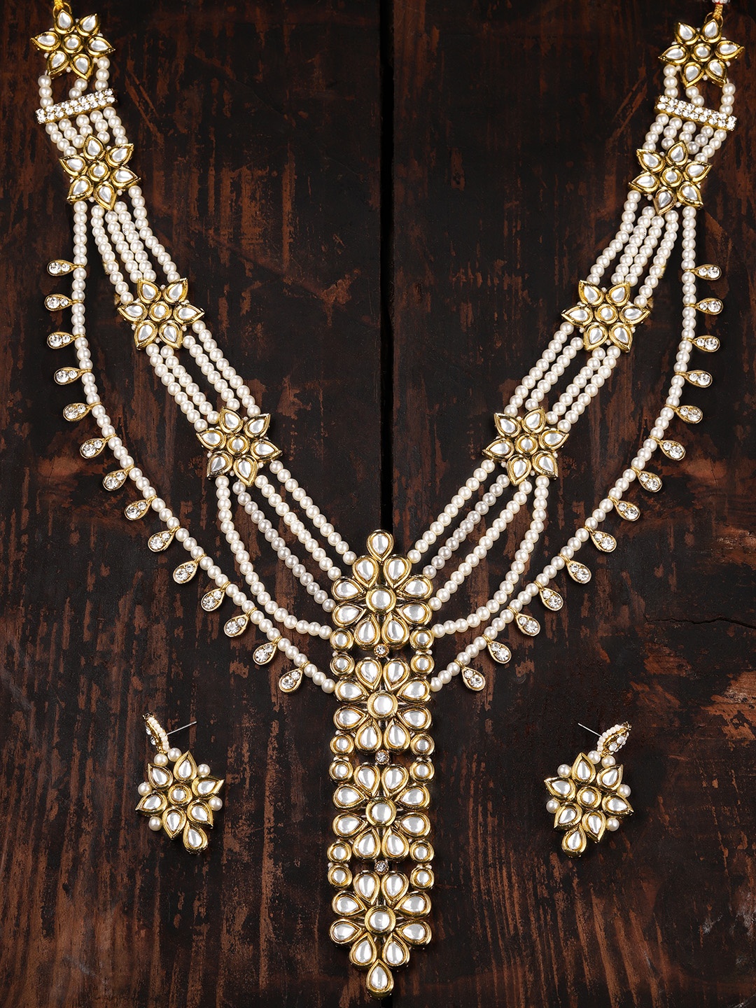 

Zaveri Pearls Gold-Toned & White Long Multilayered Kundan & Pearls Floral Jewellery Set