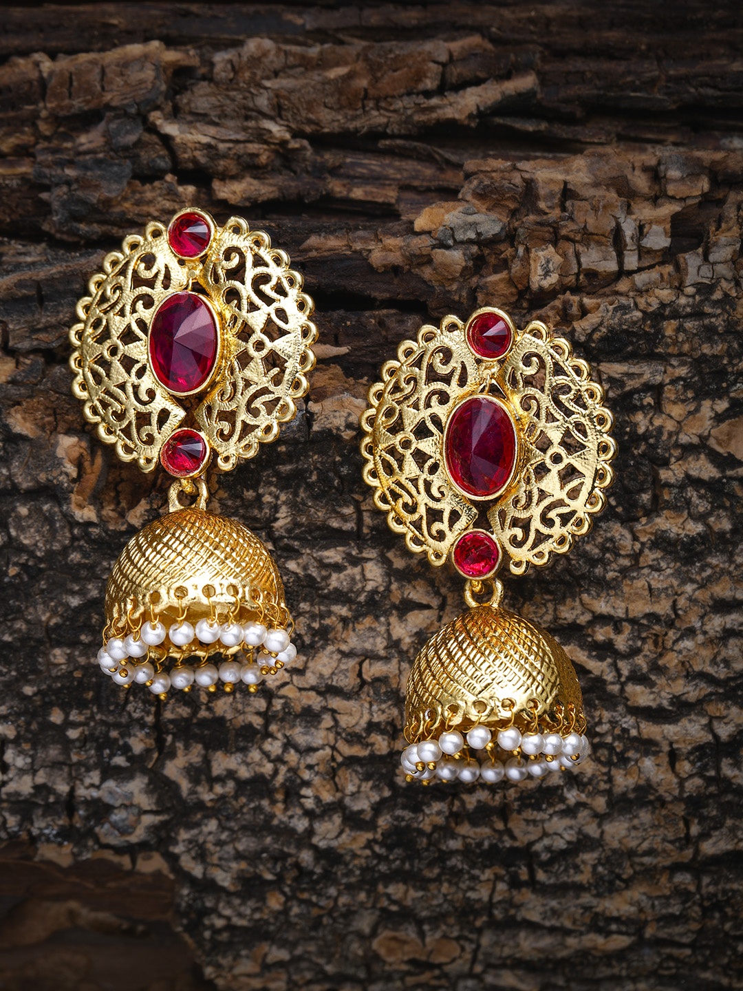 

Zaveri Pearls Gold-Toned & Pink Dome Shaped Jhumkas