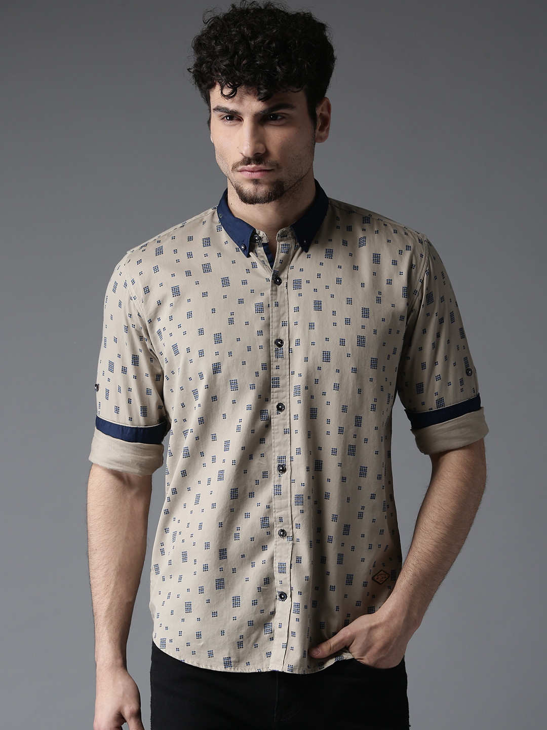 

DENNISON Men Taupe & Navy Blue Slim Fit Printed Casual Shirt
