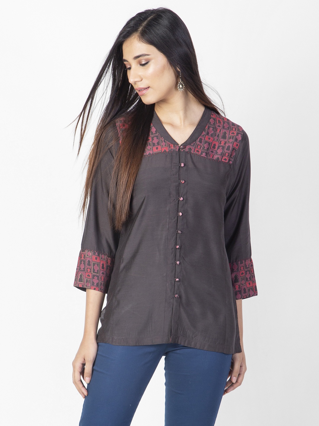 

Fabindia Women Charcoal Grey Yoke Design Kurti