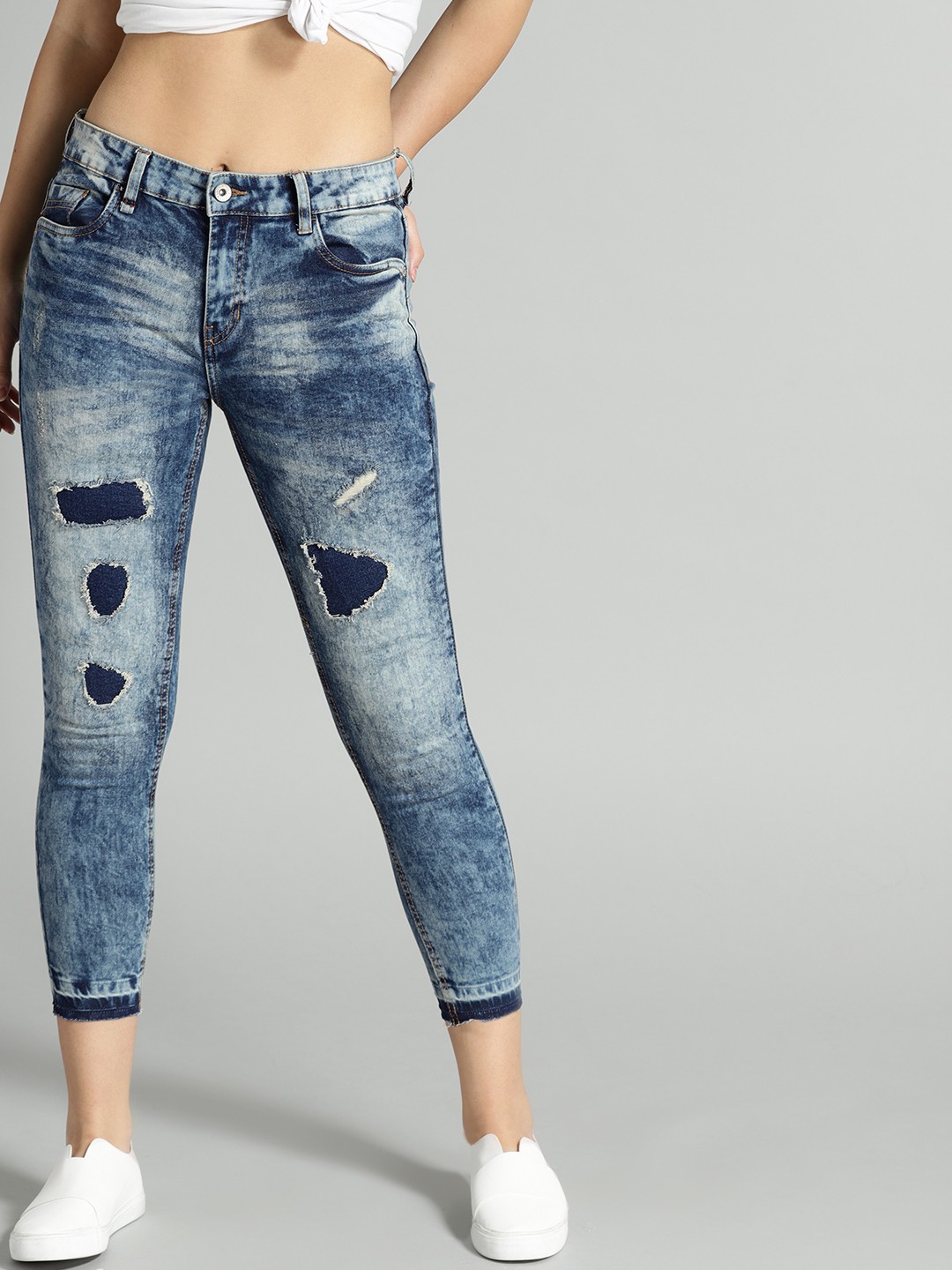 

Roadster Fast and Furious Women Blue Skinny Fit Mid-Rise Low Distress Stretchable Jeans
